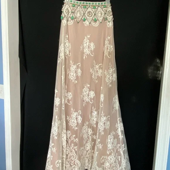 Prom Dress - Picture 5 of 11